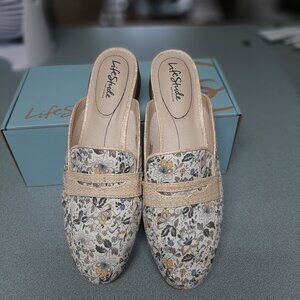 LifeStride Margot Slide Shoe; New in Box; Women's Size 10; Cute Floral Upper